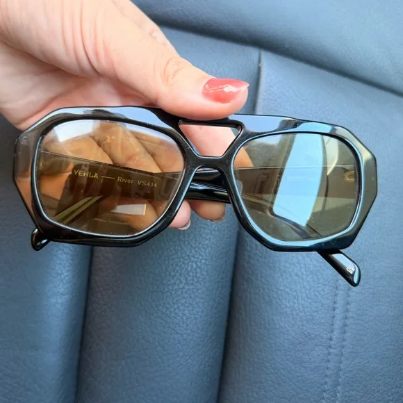 VEHLA River Black/Khaki Sunglasses - Picture 3 of 7